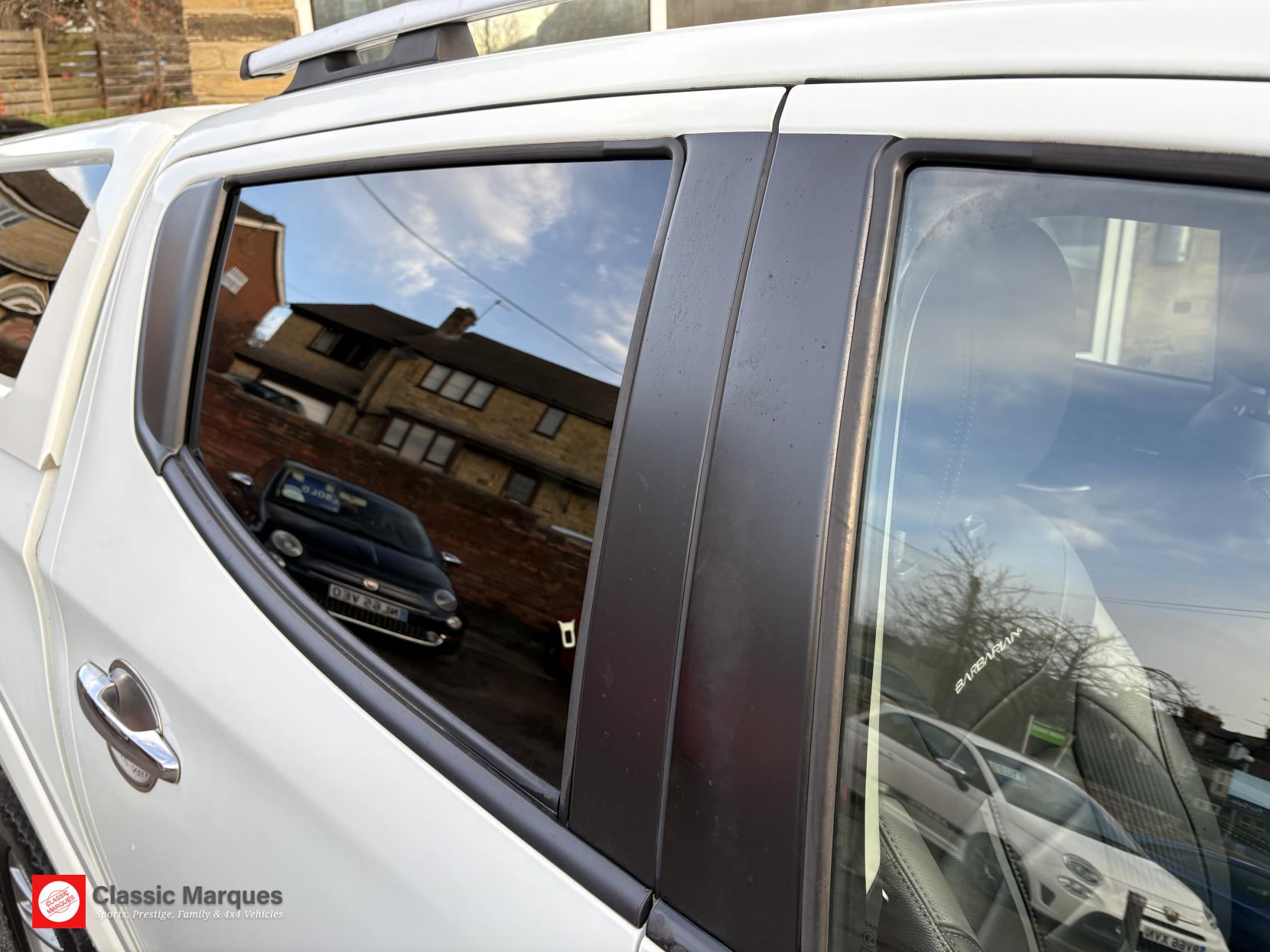 Mitsubishi L200 2.4 DI-D DC Barbarian Pickup Double Cab 4dr Diesel Manual 4WD Euro 6 (178 ps)