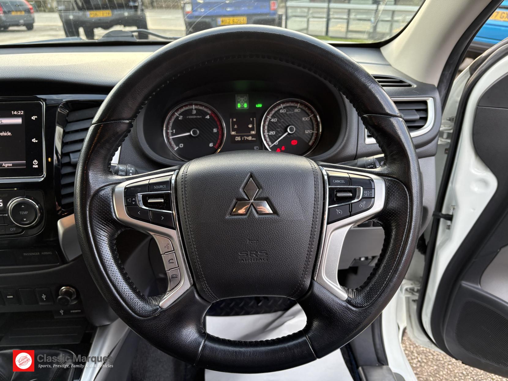 Mitsubishi L200 2.4 DI-D DC Barbarian Pickup Double Cab 4dr Diesel Manual 4WD Euro 6 (178 ps)