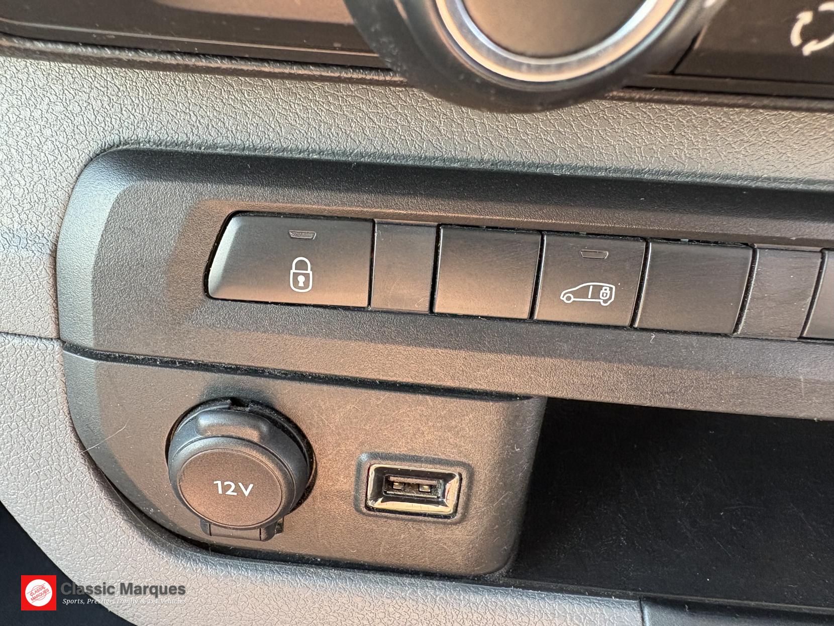 Vauxhall Vivaro 2.0 Turbo D 3100 Dynamic Panel Van 6dr Diesel Manual L1 H1 Euro 6 (s/s) (145 ps)