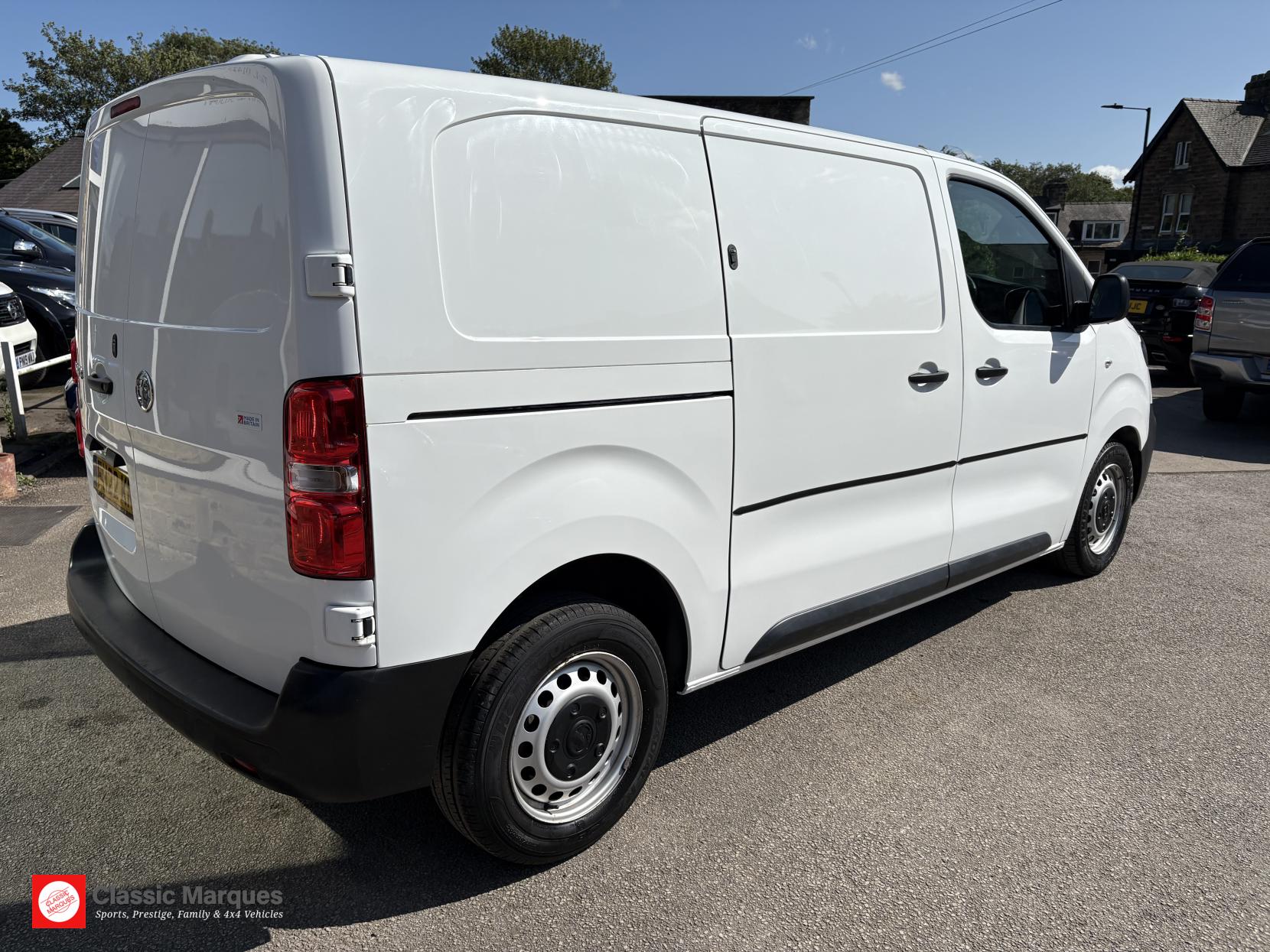 Vauxhall Vivaro 2.0 Turbo D 3100 Dynamic Panel Van 6dr Diesel Manual L1 H1 Euro 6 (s/s) (145 ps)