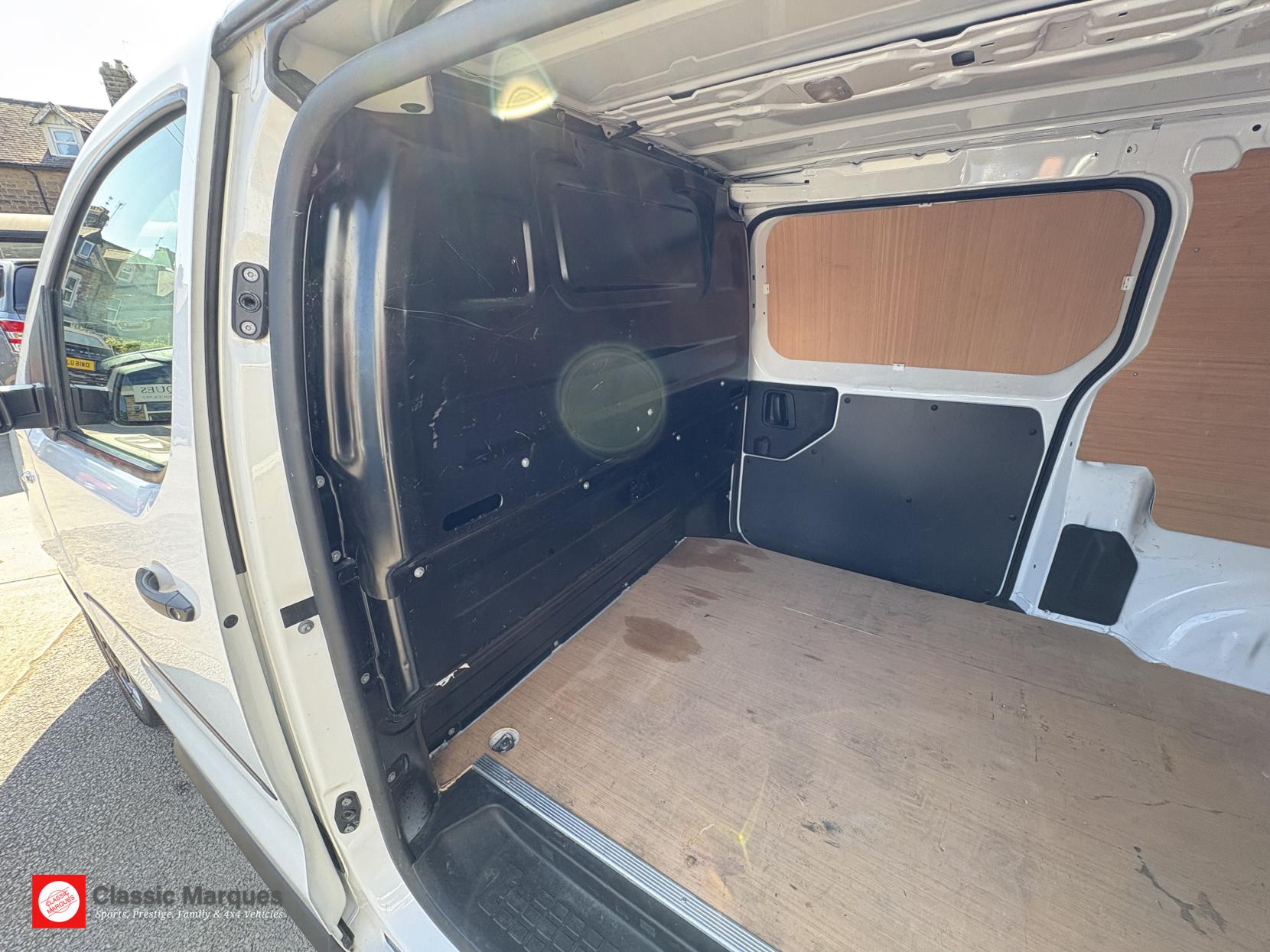 Vauxhall Vivaro 2.0 Turbo D 3100 Dynamic Panel Van 6dr Diesel Manual L1 H1 Euro 6 (s/s) (145 ps)