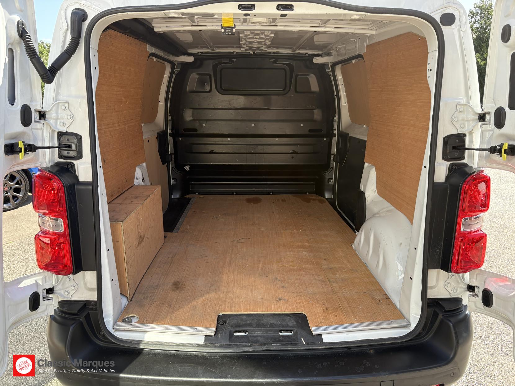 Vauxhall Vivaro 2.0 Turbo D 3100 Dynamic Panel Van 6dr Diesel Manual L1 H1 Euro 6 (s/s) (145 ps)
