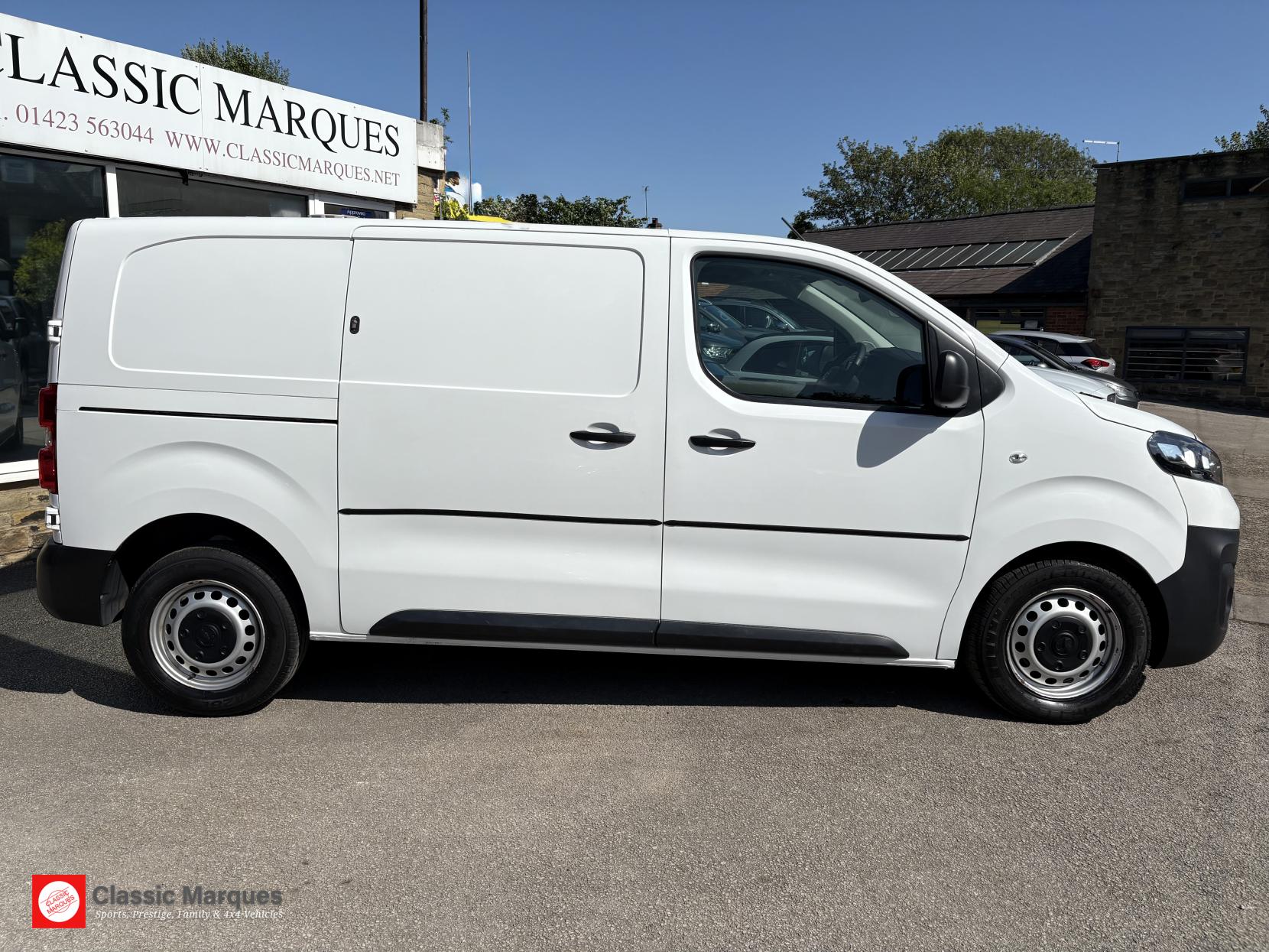 Vauxhall Vivaro 2.0 Turbo D 3100 Dynamic Panel Van 6dr Diesel Manual L1 H1 Euro 6 (s/s) (145 ps)