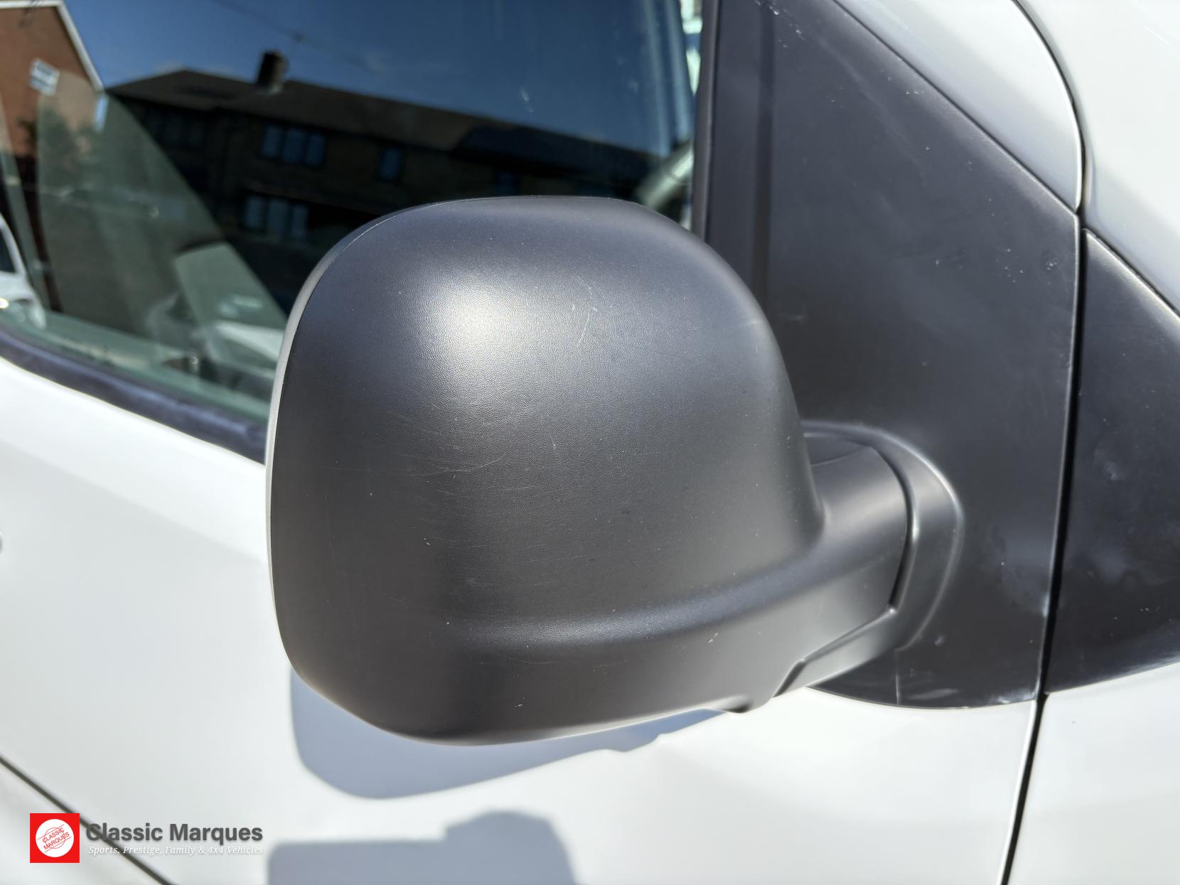 Vauxhall Vivaro 2.0 Turbo D 3100 Dynamic Panel Van 6dr Diesel Manual L1 H1 Euro 6 (s/s) (145 ps)