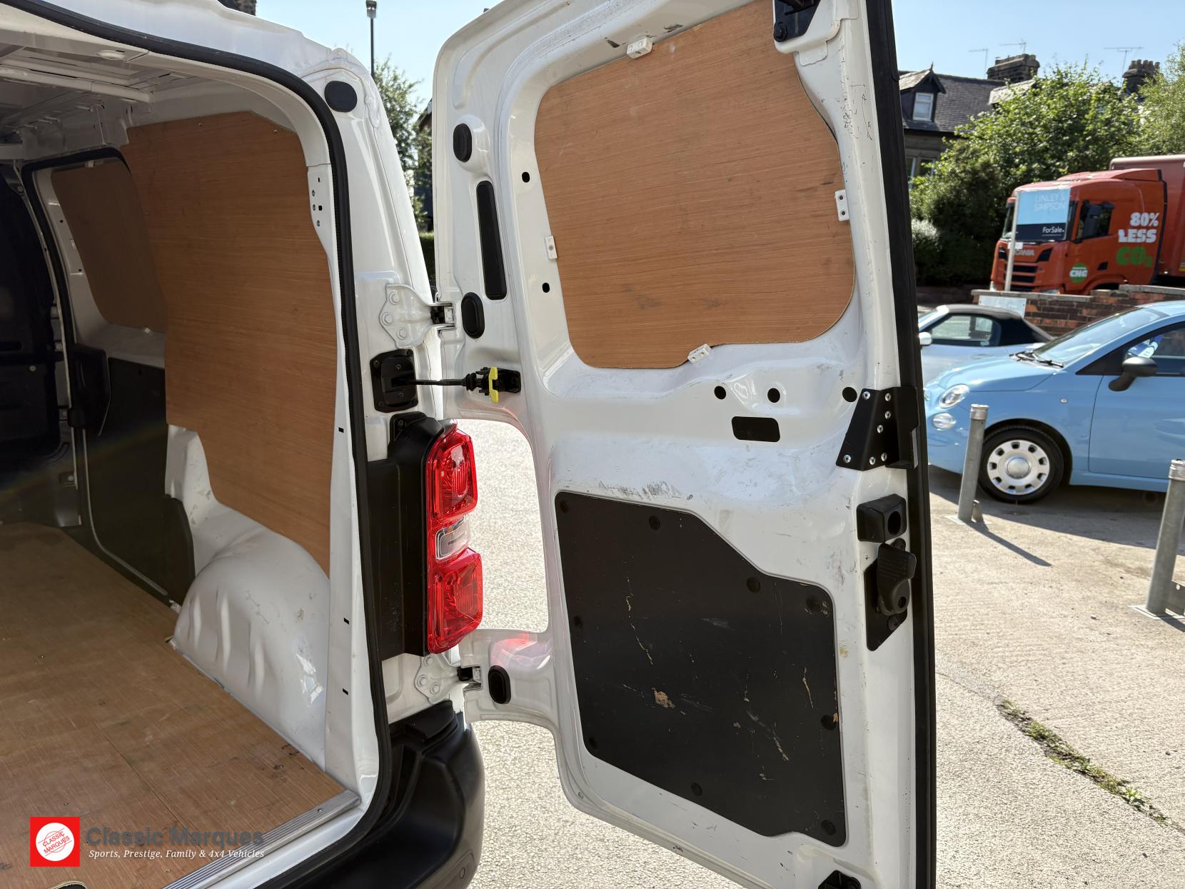 Vauxhall Vivaro 2.0 Turbo D 3100 Dynamic Panel Van 6dr Diesel Manual L1 H1 Euro 6 (s/s) (145 ps)