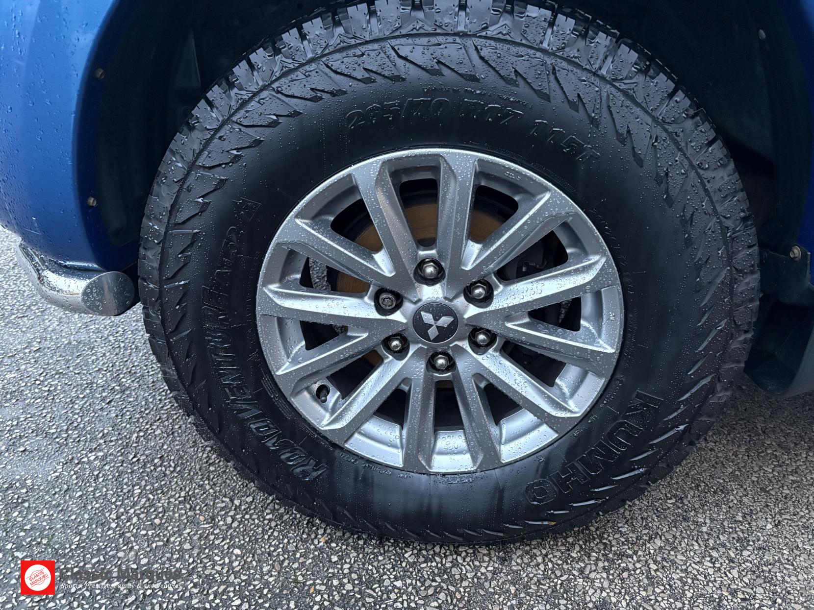 Mitsubishi L200 2.4 DI-D DC Barbarian Pickup Double Cab 4dr Diesel Manual 4WD Euro 5 (178 ps)