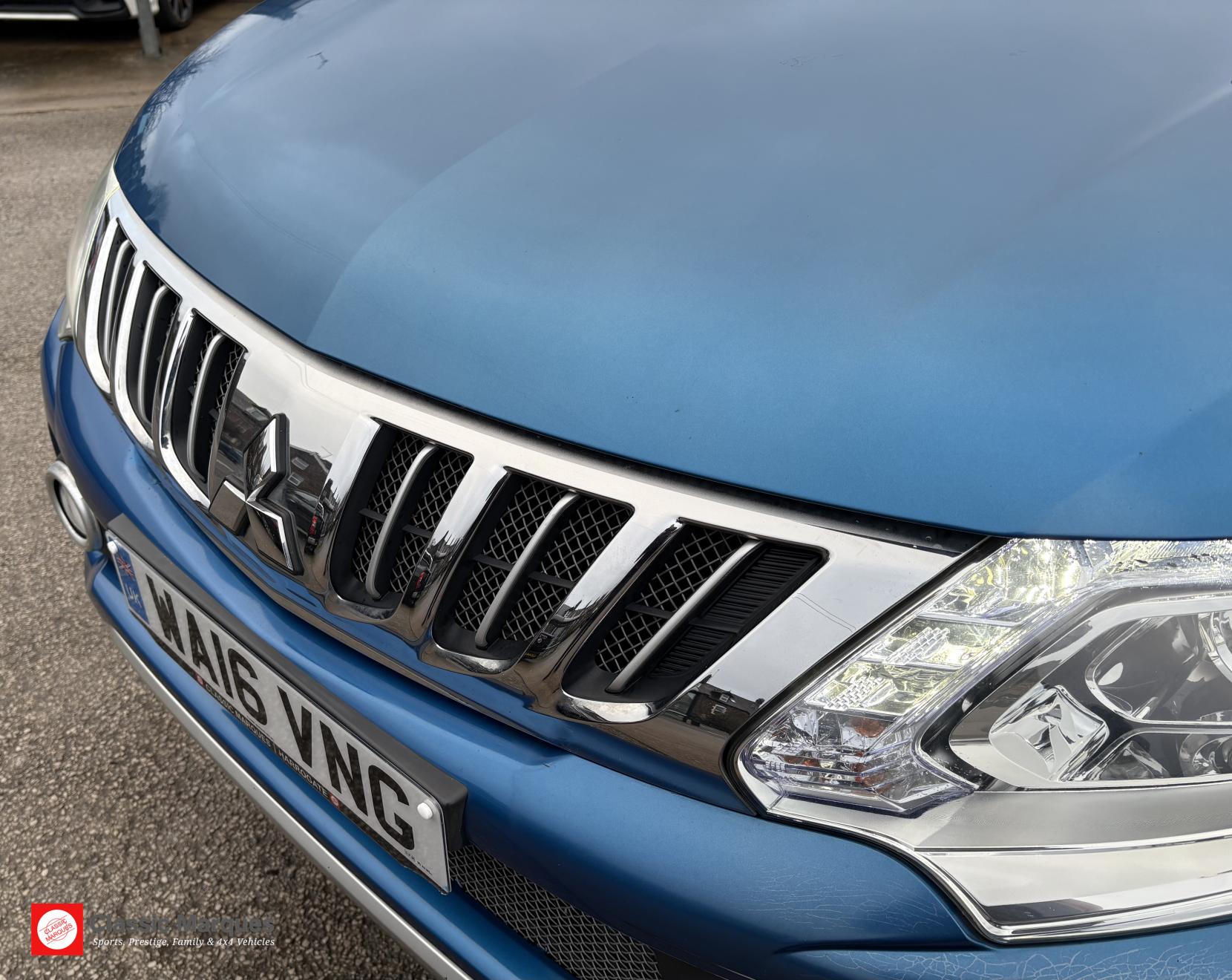 Mitsubishi L200 2.4 DI-D DC Barbarian Pickup Double Cab 4dr Diesel Manual 4WD Euro 5 (178 ps)