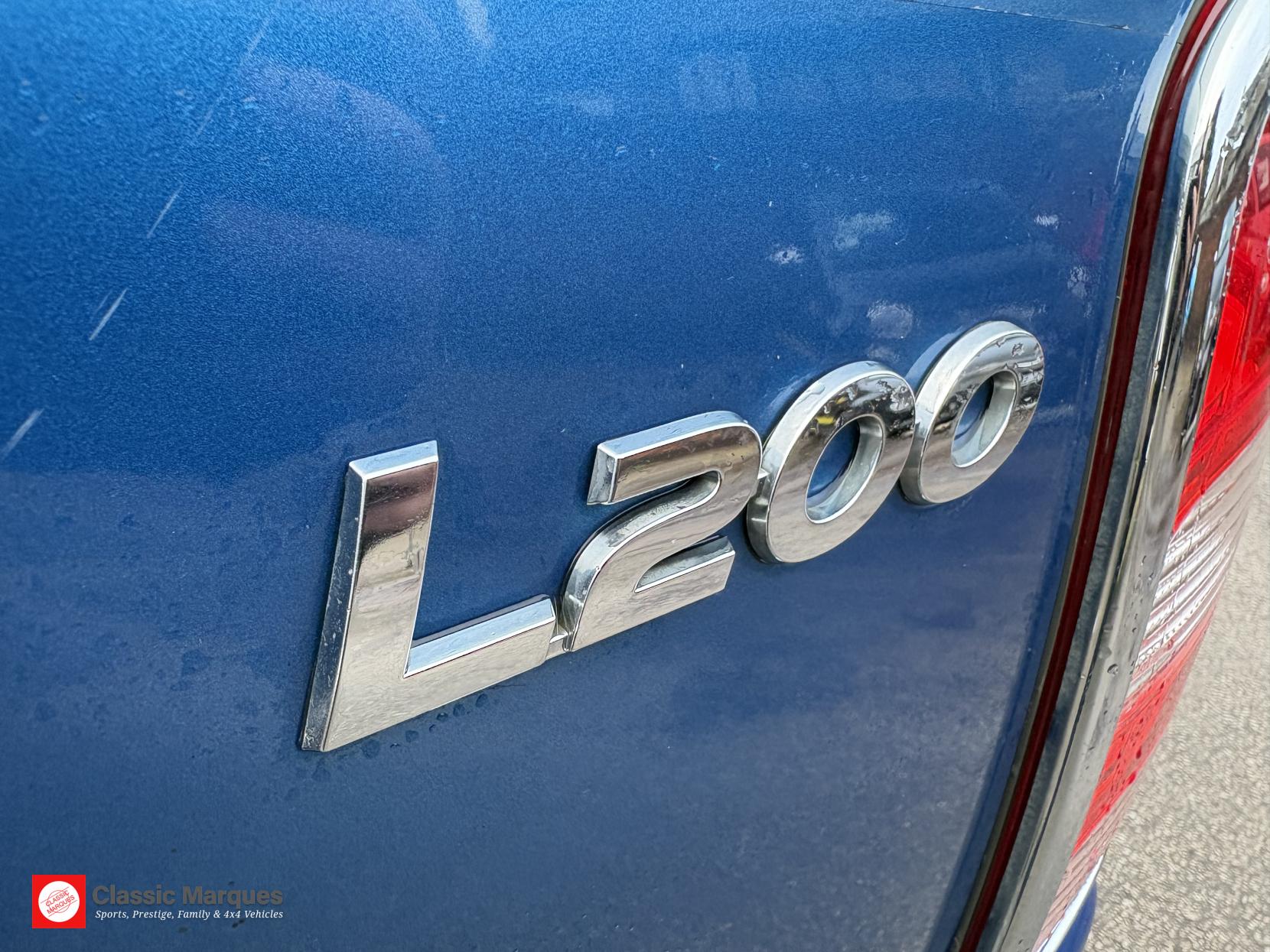 Mitsubishi L200 2.4 DI-D DC Barbarian Pickup Double Cab 4dr Diesel Manual 4WD Euro 5 (178 ps)