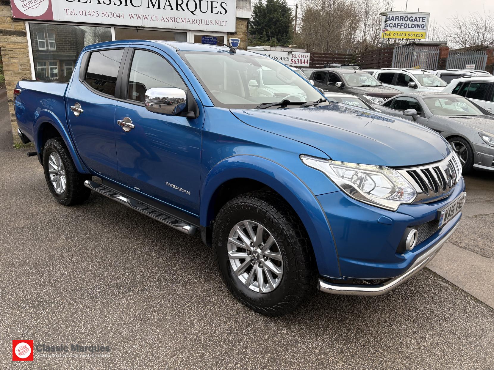 Mitsubishi L200 2.4 DI-D DC Barbarian Pickup Double Cab 4dr Diesel Manual 4WD Euro 5 (178 ps)