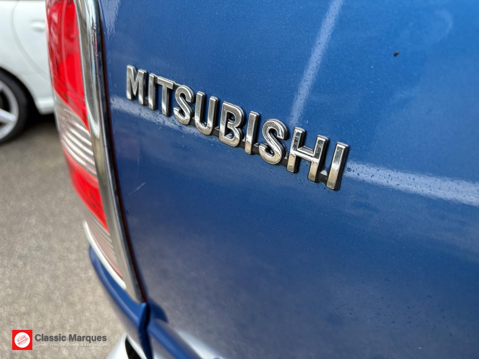 Mitsubishi L200 2.4 DI-D DC Barbarian Pickup Double Cab 4dr Diesel Manual 4WD Euro 5 (178 ps)