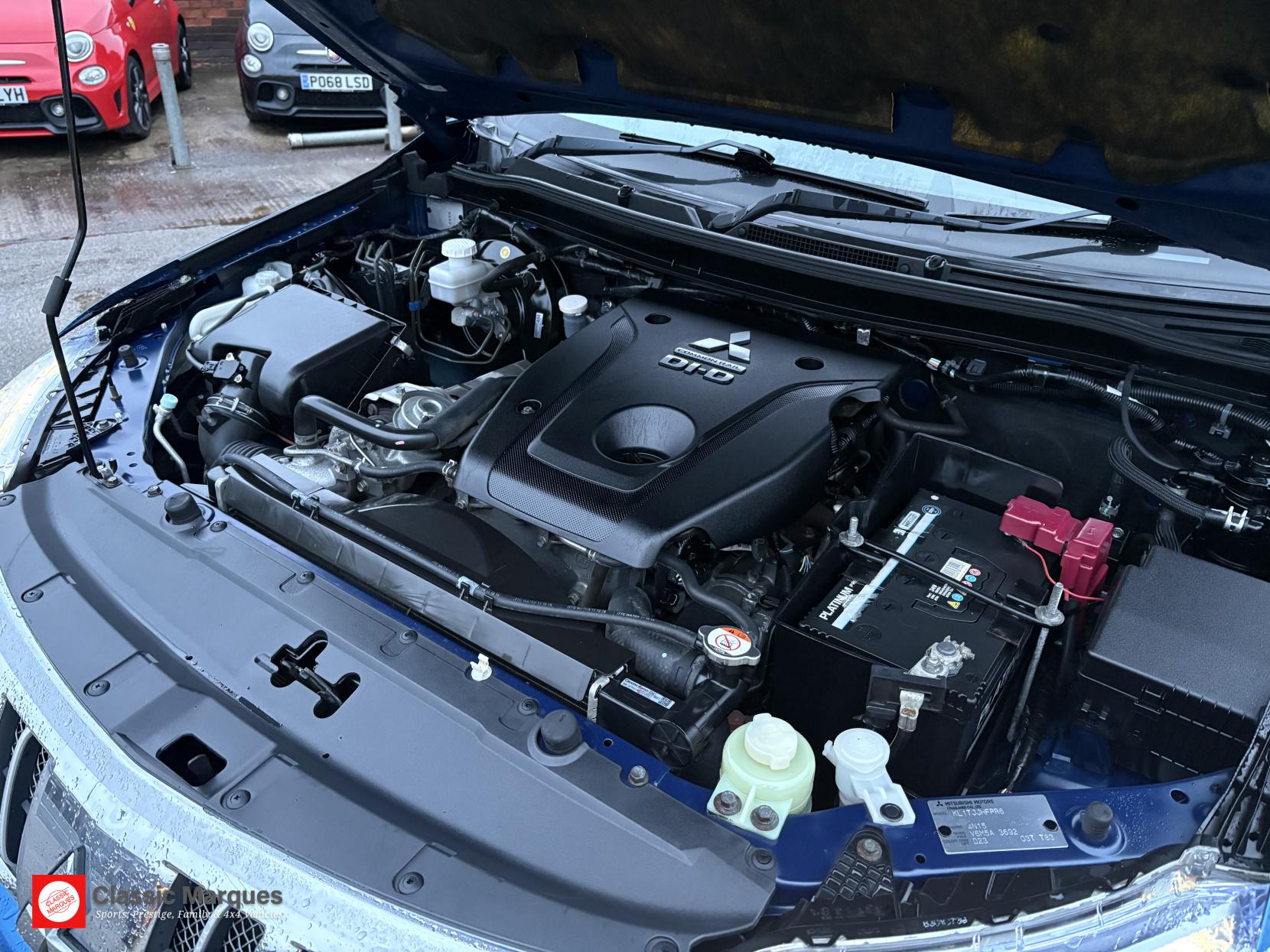 Mitsubishi L200 2.4 DI-D DC Barbarian Pickup Double Cab 4dr Diesel Manual 4WD Euro 5 (178 ps)