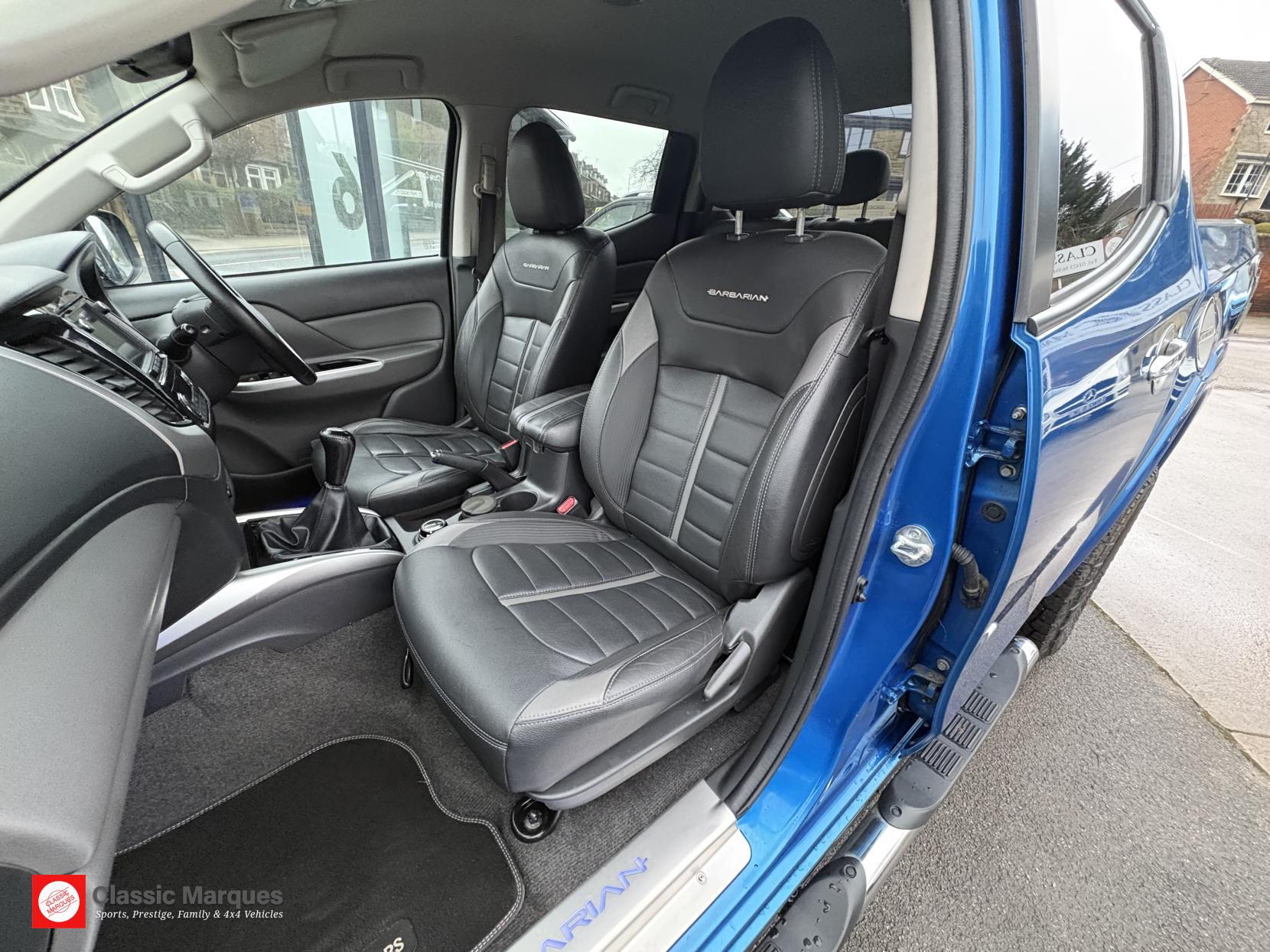 Mitsubishi L200 2.4 DI-D DC Barbarian Pickup Double Cab 4dr Diesel Manual 4WD Euro 5 (178 ps)