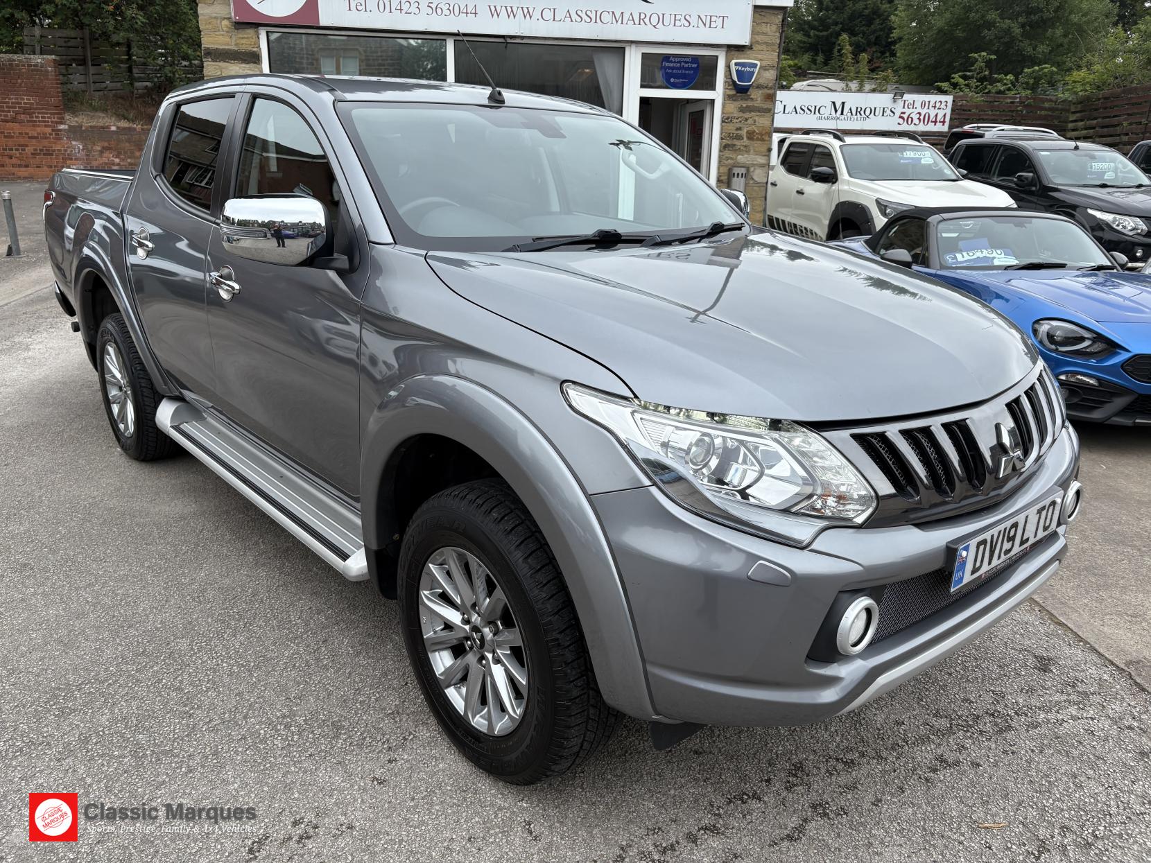 Mitsubishi L200 2.4 DI-D DC Barbarian Pickup Double Cab 4dr Diesel Auto 4WD Euro 6 (178 ps)