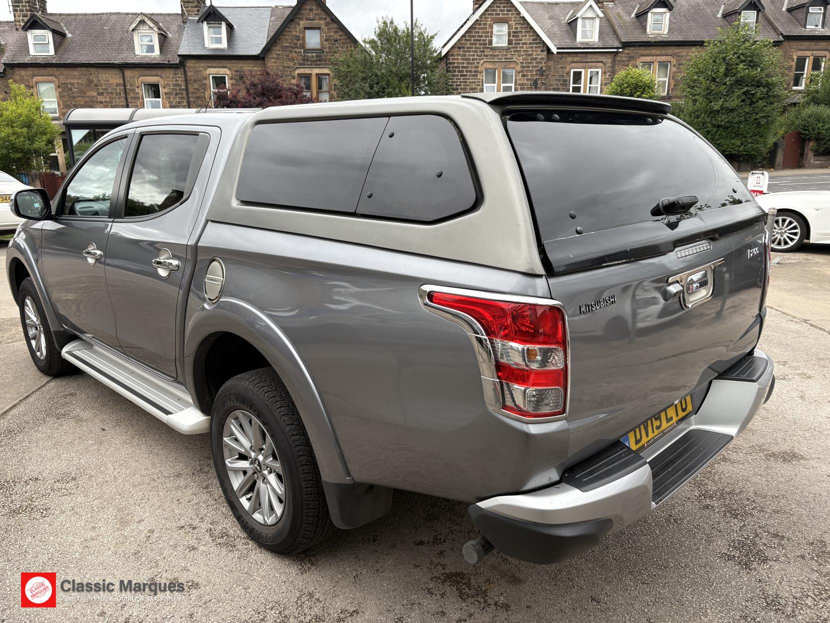 Mitsubishi L200 2.4 DI-D DC Barbarian Pickup Double Cab 4dr Diesel Auto 4WD Euro 6 (178 ps)