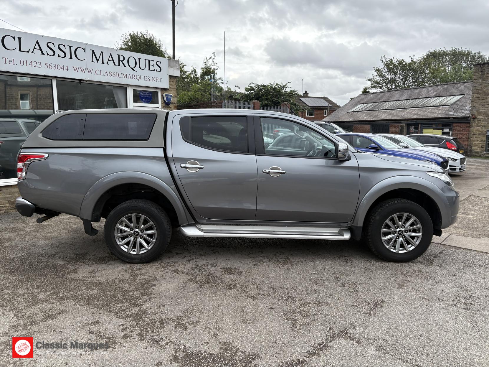 Mitsubishi L200 2.4 DI-D DC Barbarian Pickup Double Cab 4dr Diesel Auto 4WD Euro 6 (178 ps)