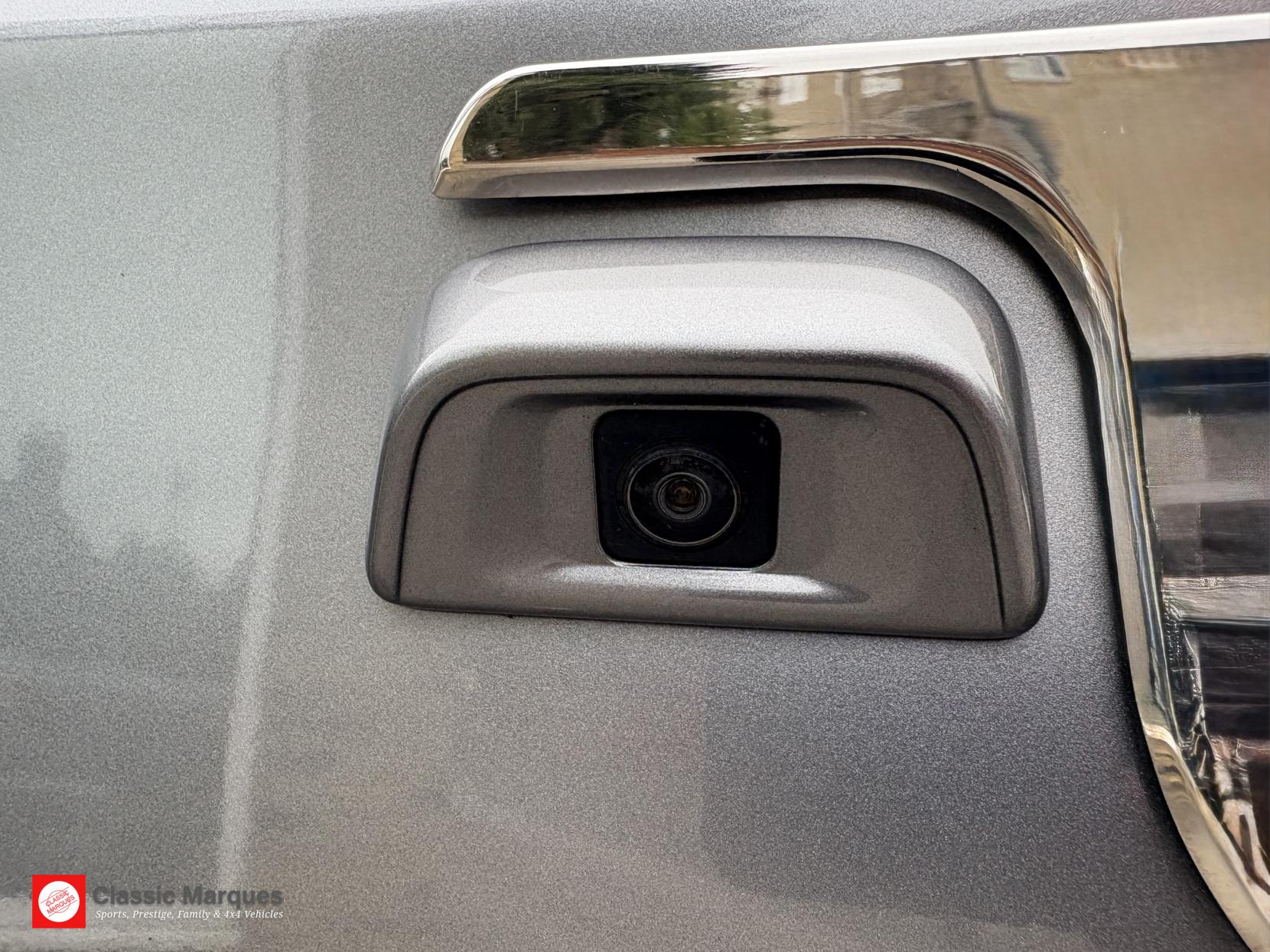 Mitsubishi L200 2.4 DI-D DC Barbarian Pickup Double Cab 4dr Diesel Auto 4WD Euro 6 (178 ps)