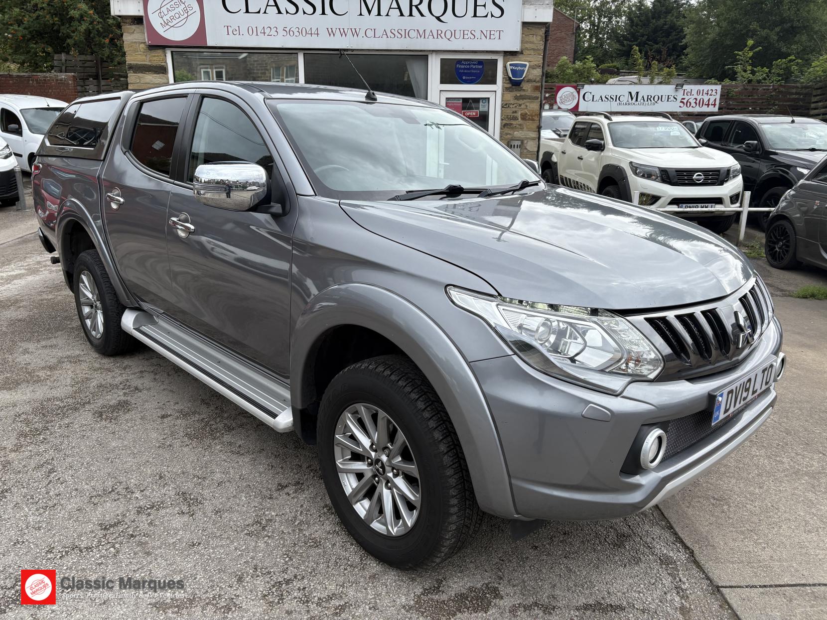 Mitsubishi L200 2.4 DI-D DC Barbarian Pickup Double Cab 4dr Diesel Auto 4WD Euro 6 (178 ps)