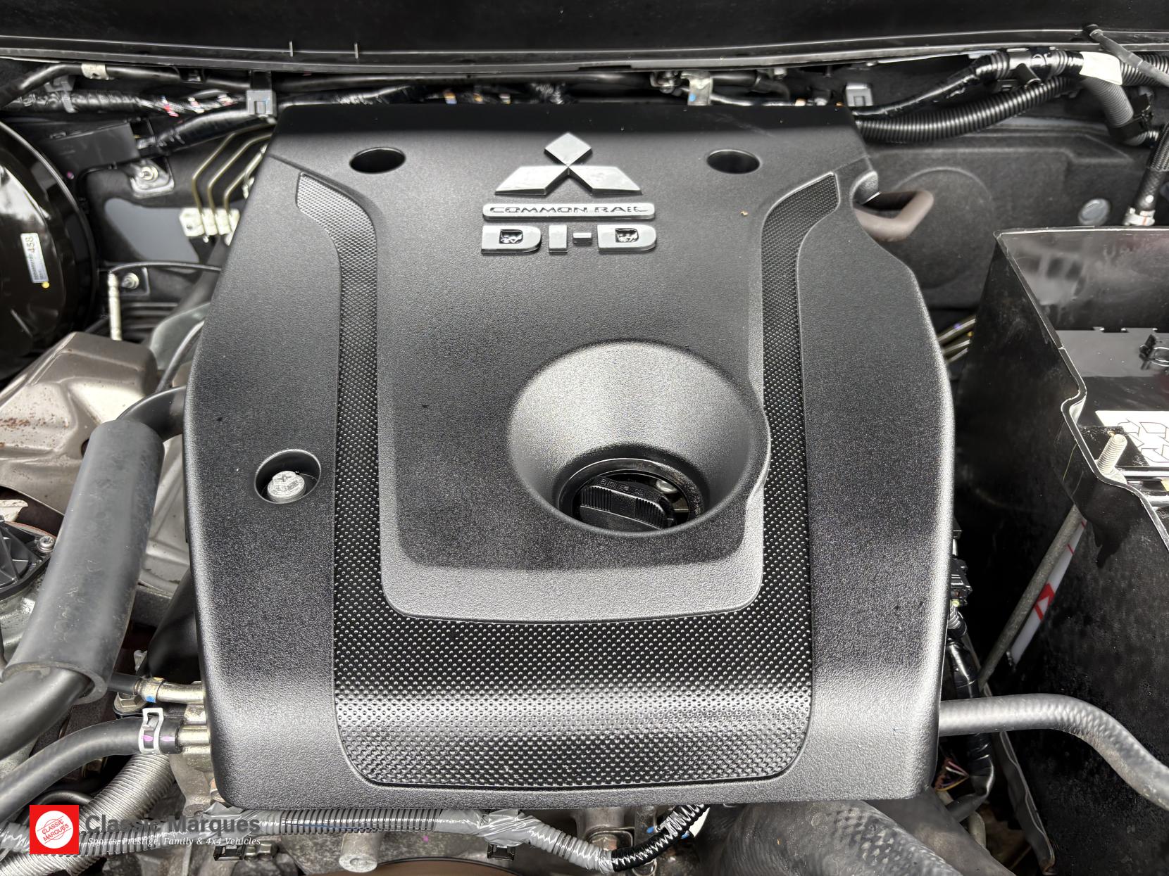 Mitsubishi L200 2.4 DI-D DC Barbarian Pickup Double Cab 4dr Diesel Auto 4WD Euro 6 (178 ps)