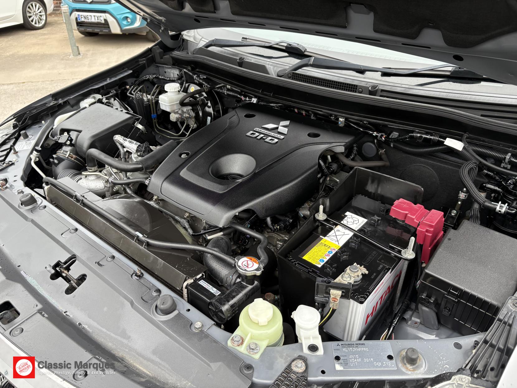Mitsubishi L200 2.4 DI-D DC Barbarian Pickup Double Cab 4dr Diesel Auto 4WD Euro 6 (178 ps)