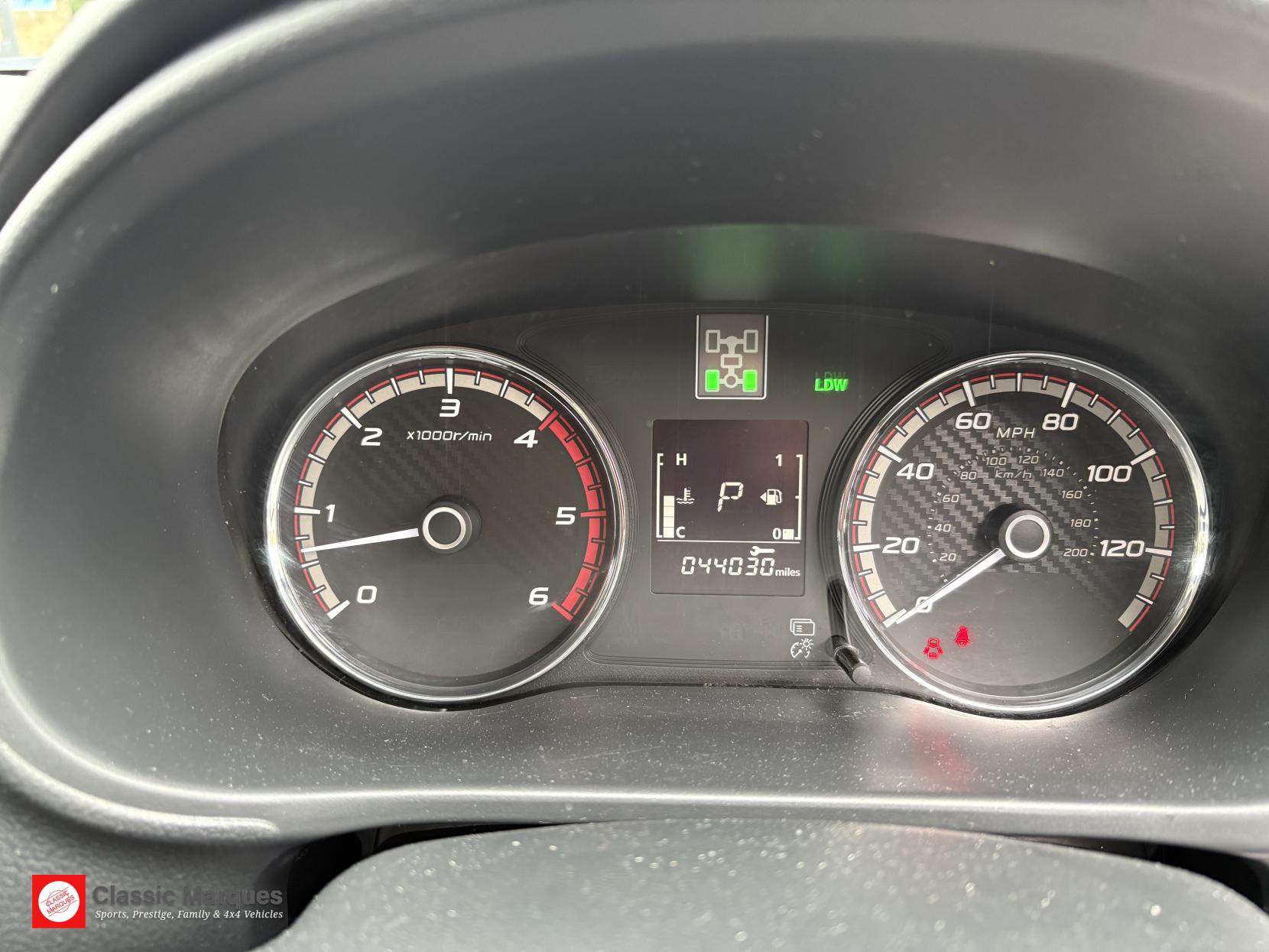 Mitsubishi L200 2.4 DI-D DC Barbarian Pickup Double Cab 4dr Diesel Auto 4WD Euro 6 (178 ps)