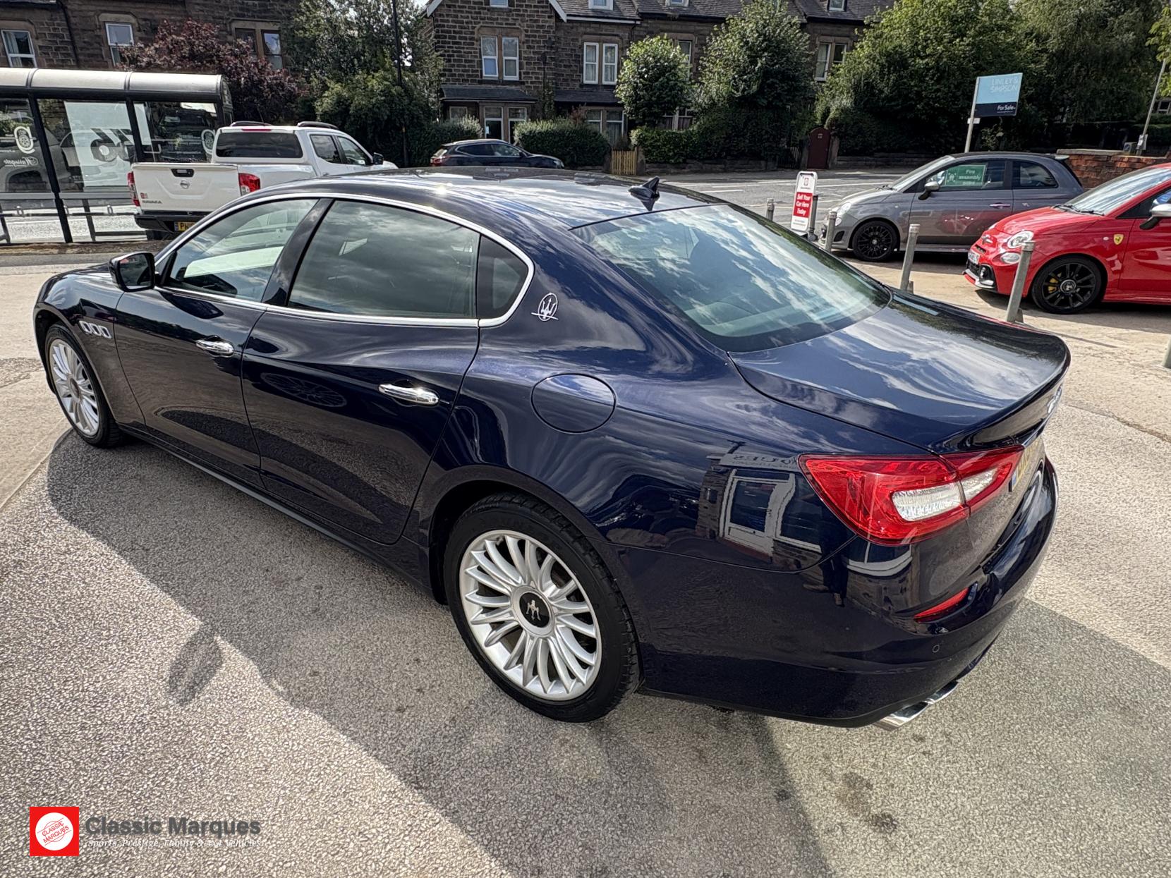 Maserati Quattroporte 3.0D V6 Saloon 4dr Diesel ZF Euro 5 (s/s) (275 ps)