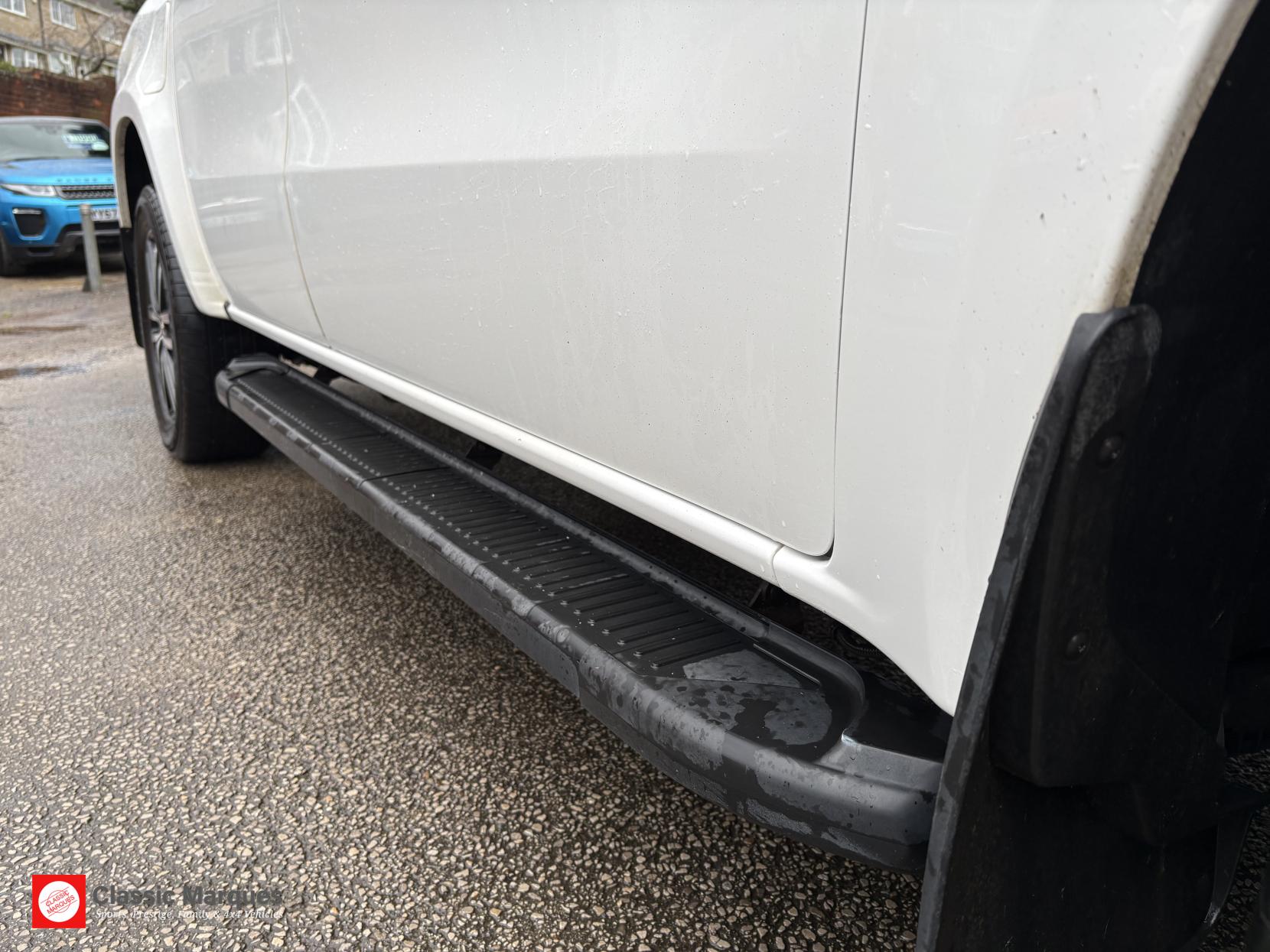 Mercedes-Benz X Class 2.3 CDI Pure Pickup Double Cab 4dr Diesel Manual 4MATIC Euro 6 (s/s) (163 ps)