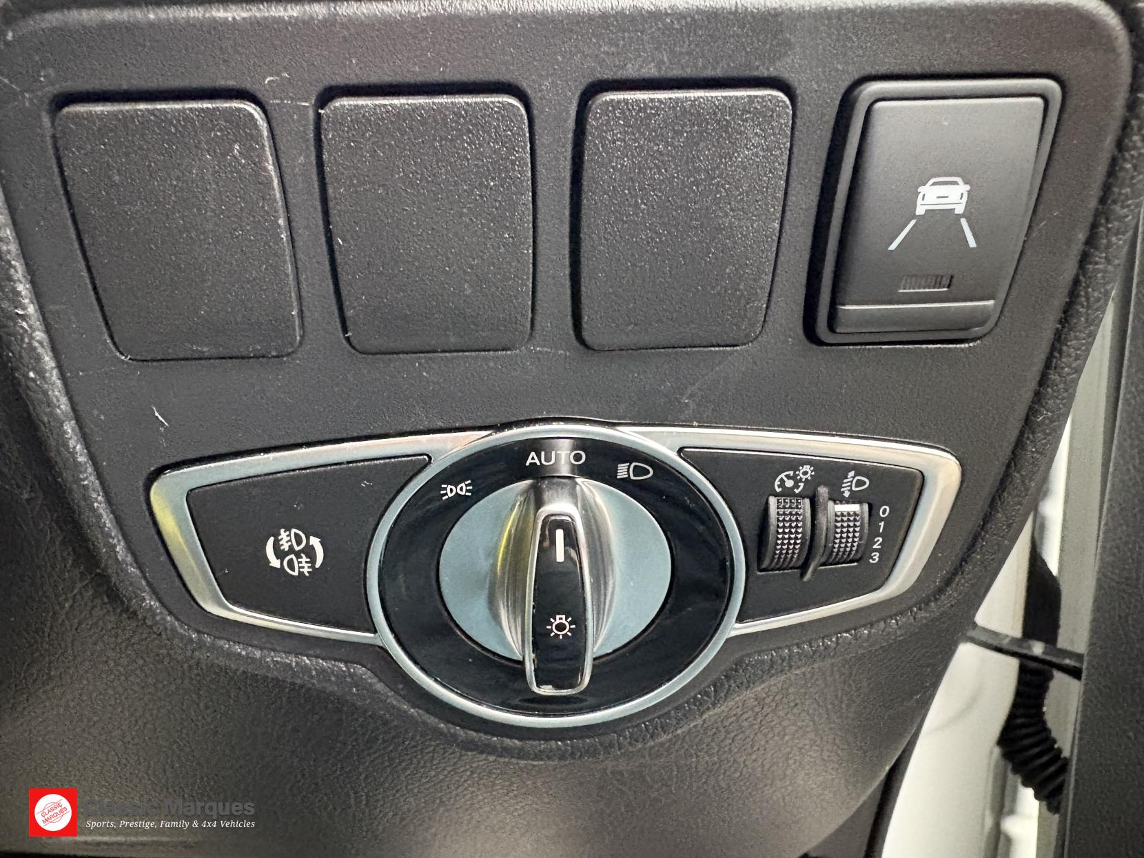 Mercedes-Benz X Class 2.3 CDI Pure Pickup Double Cab 4dr Diesel Manual 4MATIC Euro 6 (s/s) (163 ps)