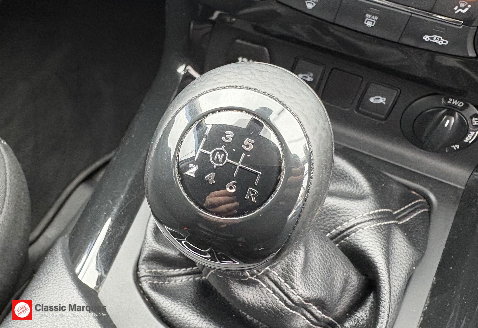 Mercedes-Benz X Class 2.3 CDI Pure Pickup Double Cab 4dr Diesel Manual 4MATIC Euro 6 (s/s) (163 ps)