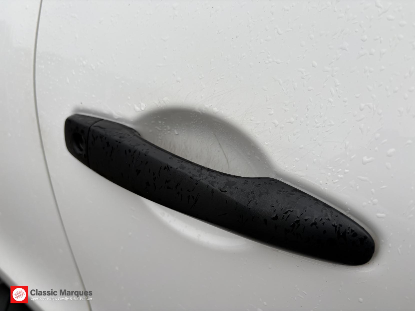 Mercedes-Benz X Class 2.3 CDI Pure Pickup Double Cab 4dr Diesel Manual 4MATIC Euro 6 (s/s) (163 ps)