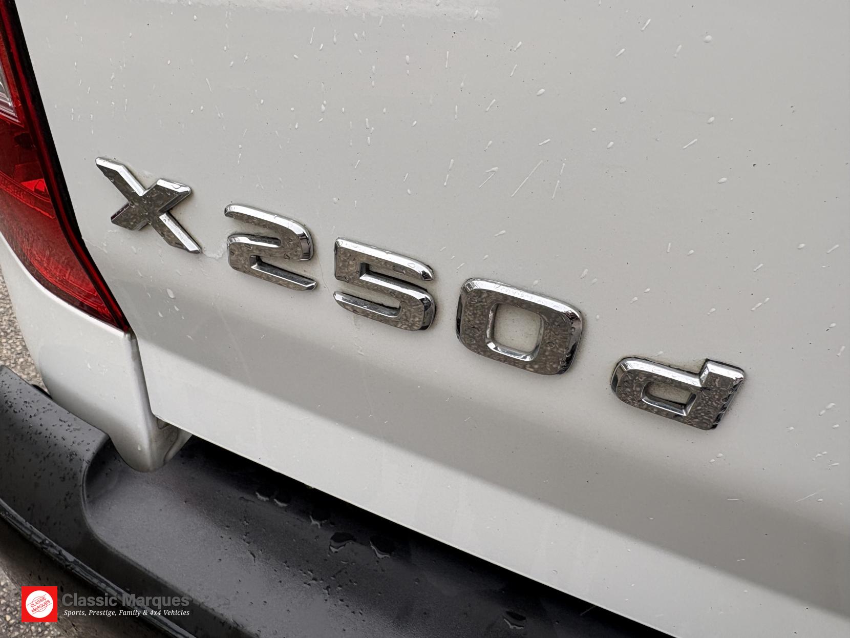 Mercedes-Benz X Class 2.3 CDI Pure Pickup Double Cab 4dr Diesel Manual 4MATIC Euro 6 (s/s) (163 ps)