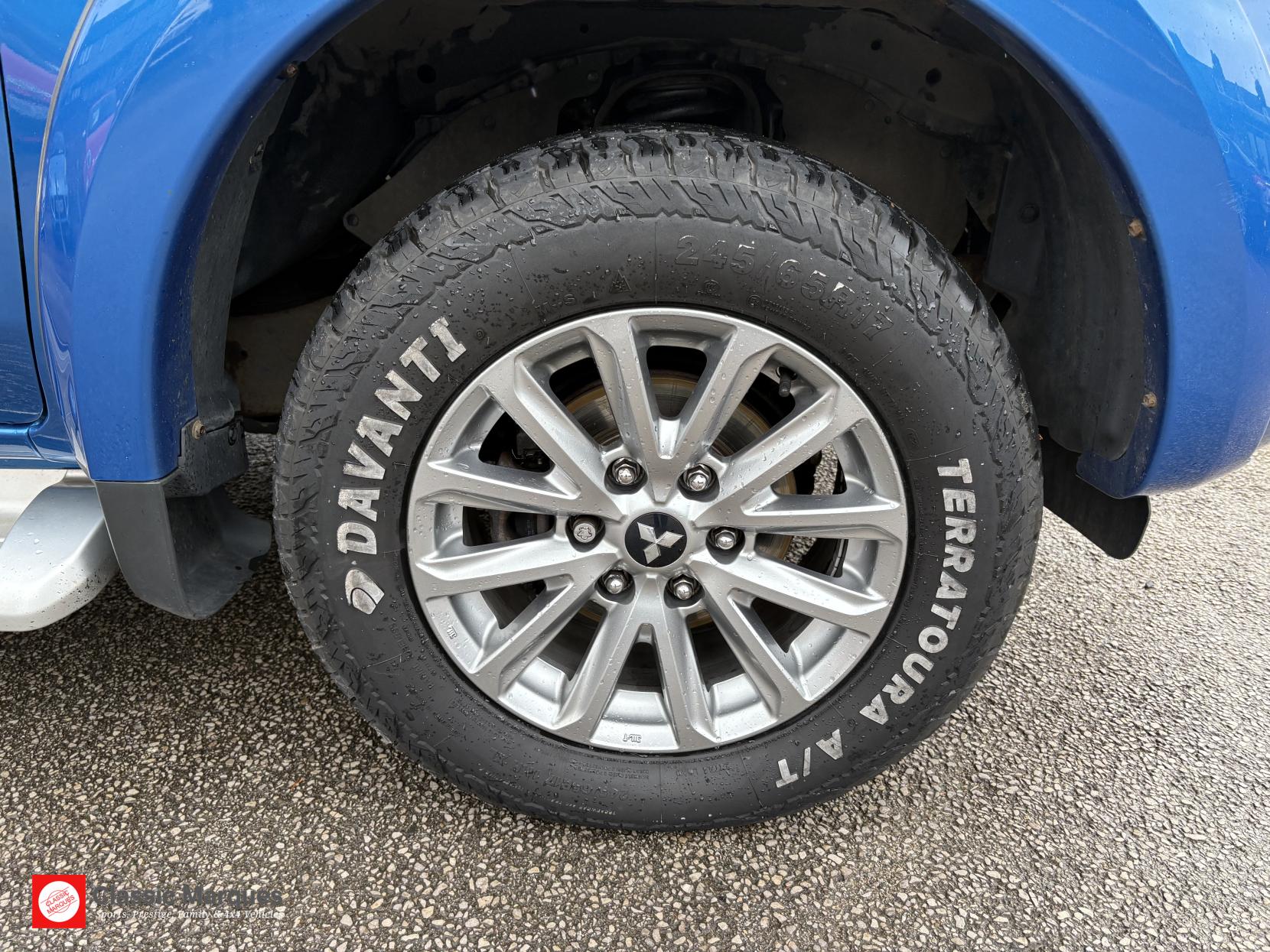 Mitsubishi L200 2.4 DI-D DC Warrior Pickup Double Cab 4dr Diesel Auto 4WD Euro 6 (178 ps)