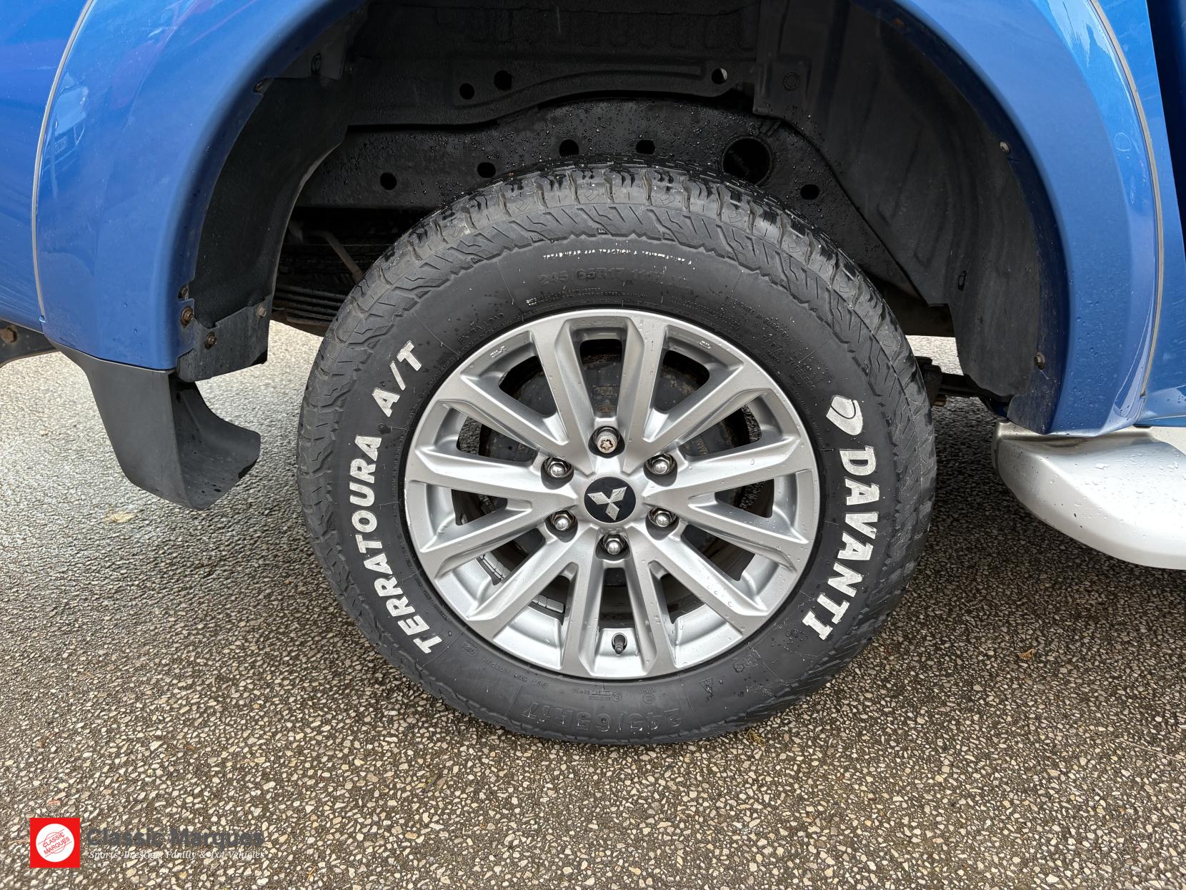 Mitsubishi L200 2.4 DI-D DC Warrior Pickup Double Cab 4dr Diesel Auto 4WD Euro 6 (178 ps)