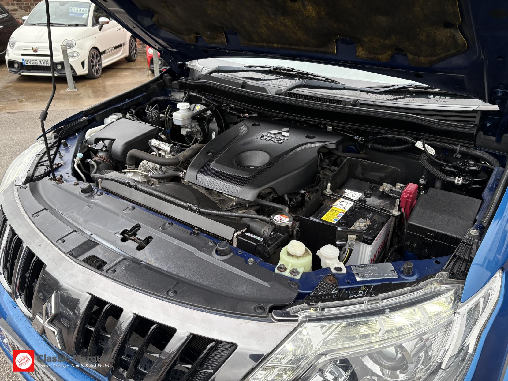 Mitsubishi L200 2.4 DI-D DC Warrior Pickup Double Cab 4dr Diesel Auto 4WD Euro 6 (178 ps)