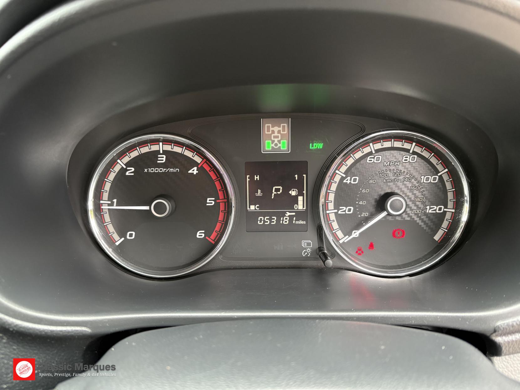 Mitsubishi L200 2.4 DI-D DC Warrior Pickup Double Cab 4dr Diesel Auto 4WD Euro 6 (178 ps)