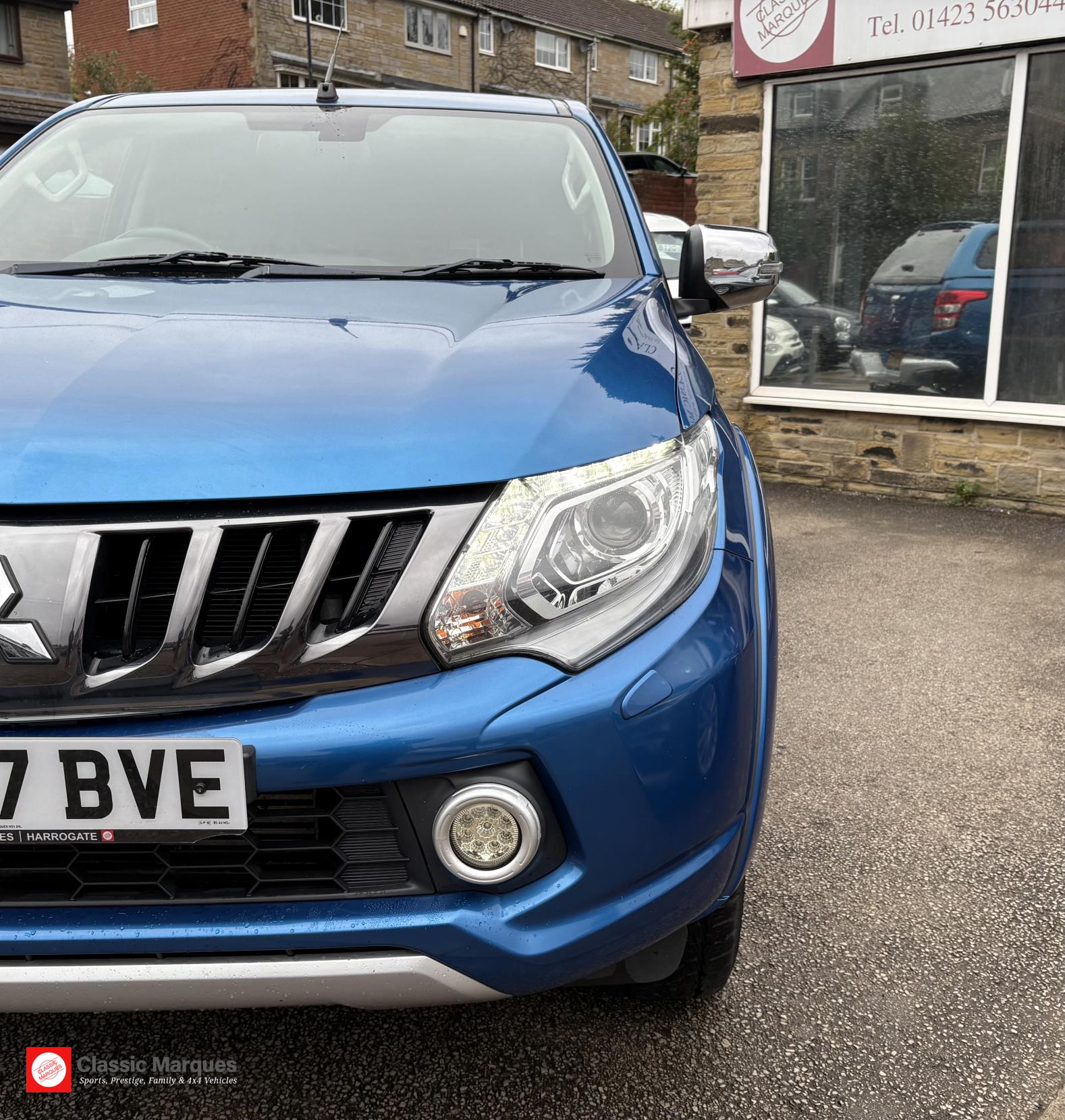 Mitsubishi L200 2.4 DI-D DC Warrior Pickup Double Cab 4dr Diesel Auto 4WD Euro 6 (178 ps)