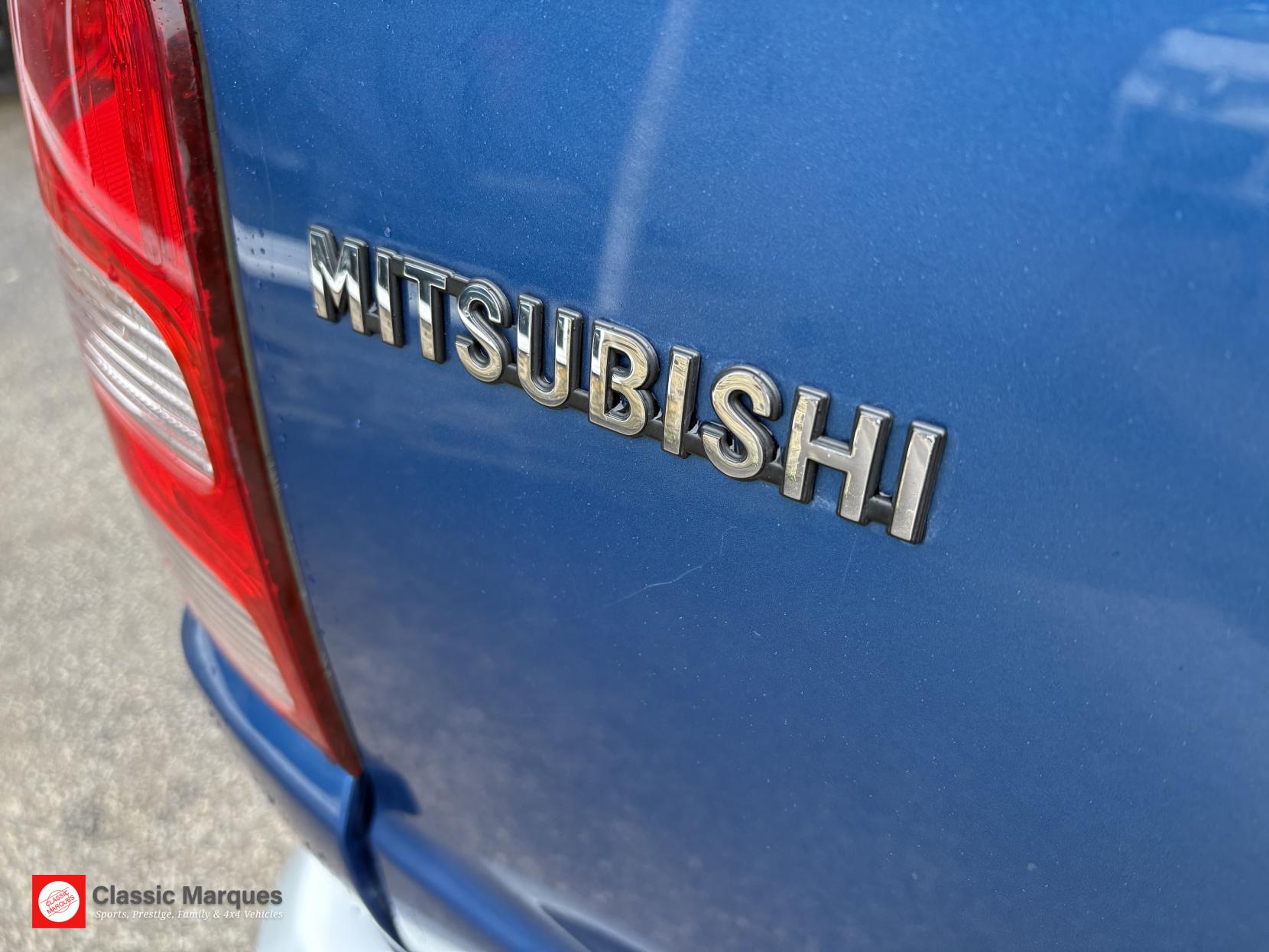 Mitsubishi L200 2.4 DI-D DC Warrior Pickup Double Cab 4dr Diesel Auto 4WD Euro 6 (178 ps)