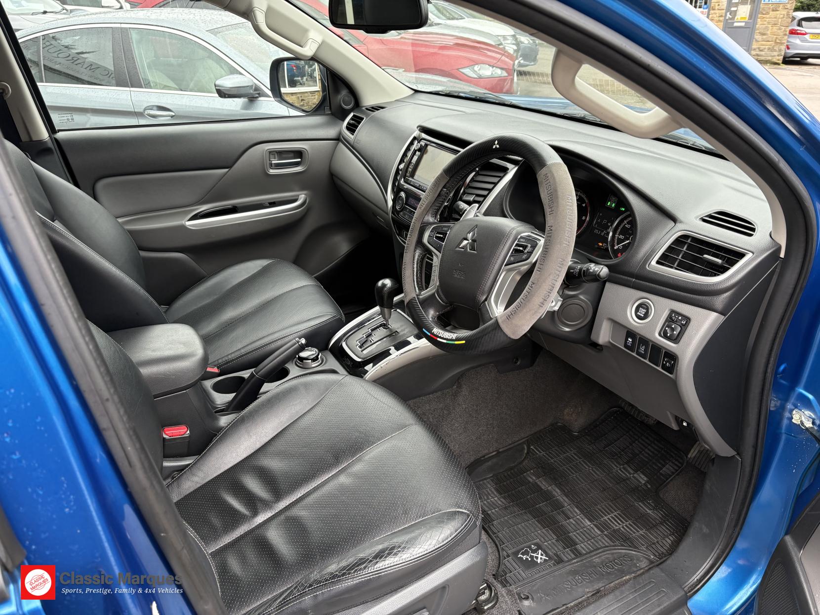 Mitsubishi L200 2.4 DI-D DC Warrior Pickup Double Cab 4dr Diesel Auto 4WD Euro 6 (178 ps)