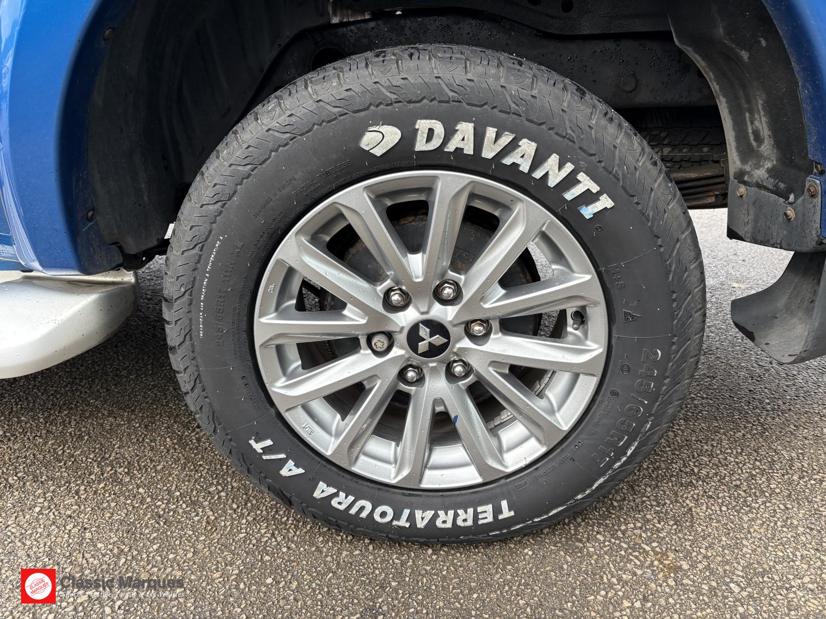 Mitsubishi L200 2.4 DI-D DC Warrior Pickup Double Cab 4dr Diesel Auto 4WD Euro 6 (178 ps)