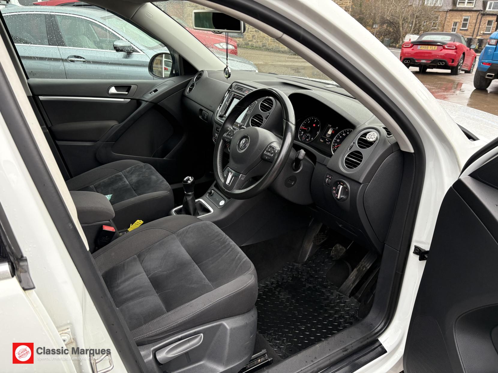 Volkswagen Tiguan 2.0 TDI BlueMotion Tech Match Edition SUV 5dr Diesel Manual 4WD Euro 6 (s/s) (150 ps)