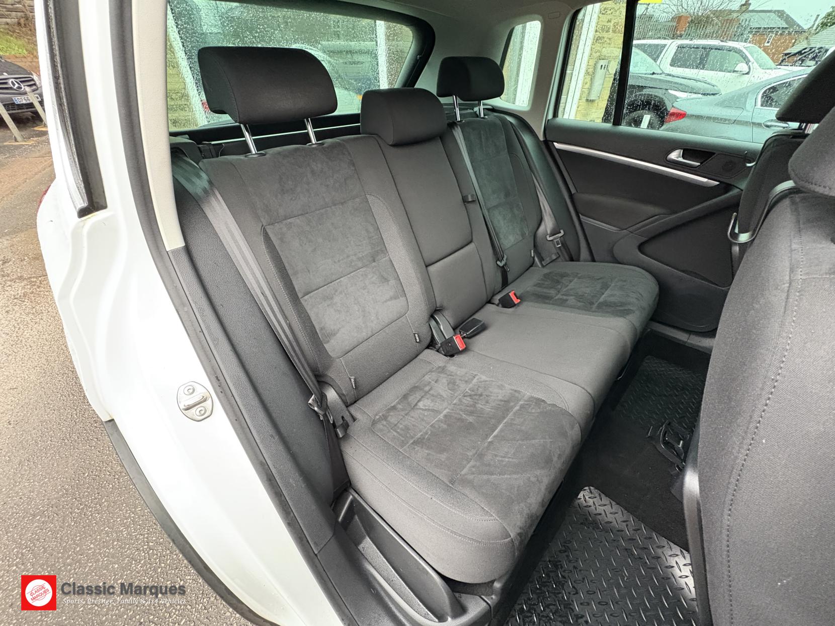 Volkswagen Tiguan 2.0 TDI BlueMotion Tech Match Edition SUV 5dr Diesel Manual 4WD Euro 6 (s/s) (150 ps)