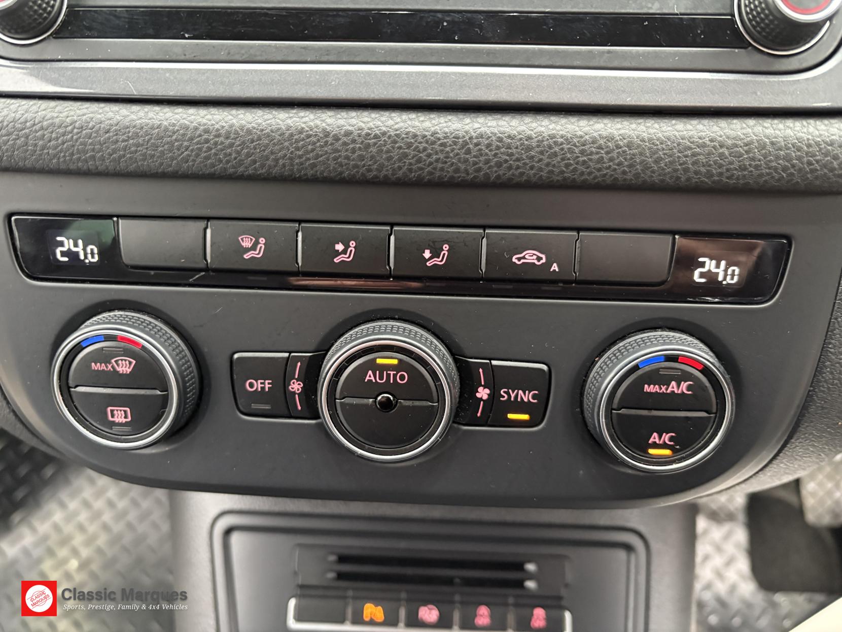 Volkswagen Tiguan 2.0 TDI BlueMotion Tech Match Edition SUV 5dr Diesel Manual 4WD Euro 6 (s/s) (150 ps)